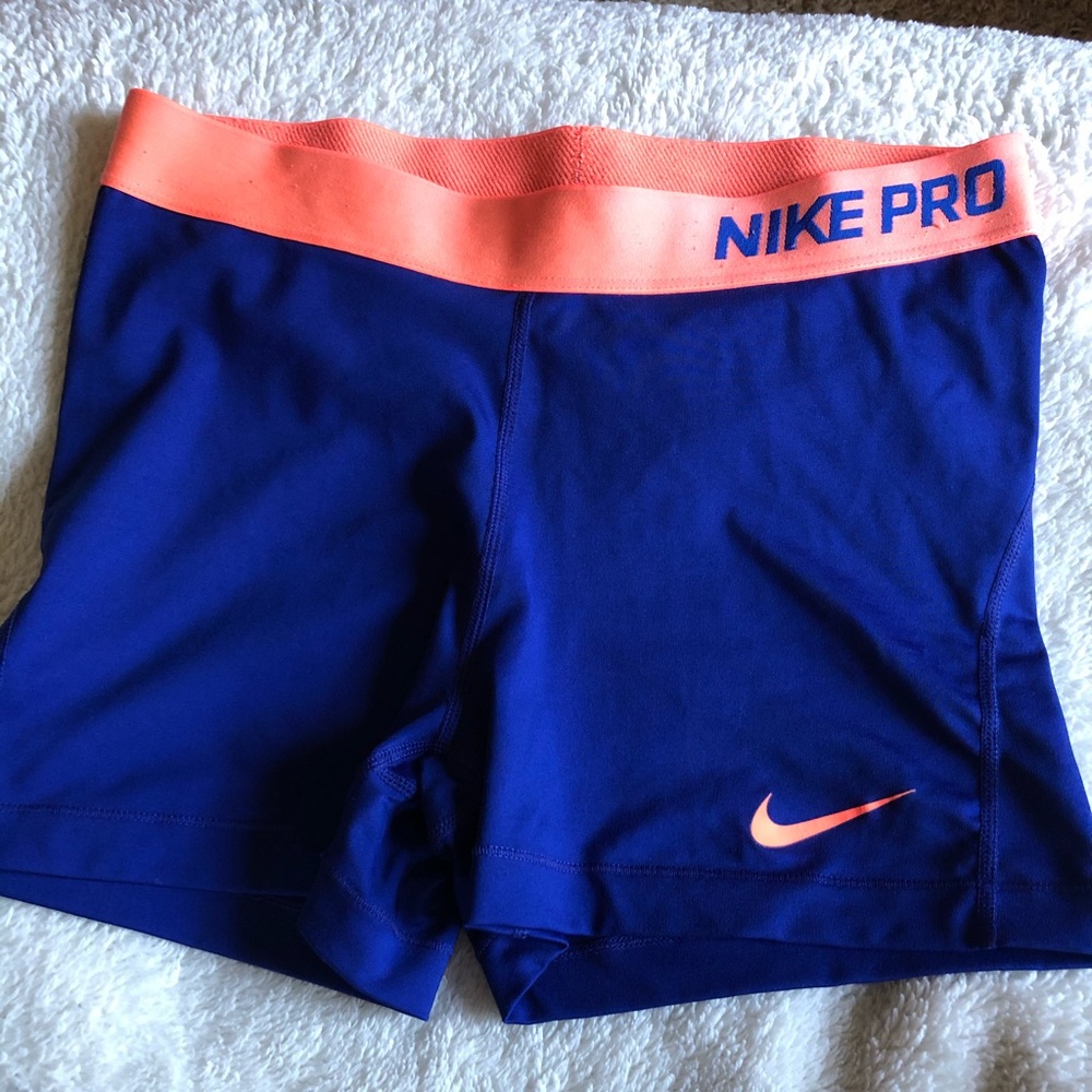 Nike Pro shorts size L blue